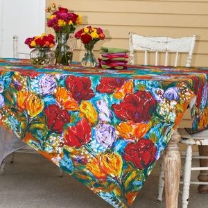 60” x 90” Tablecloth